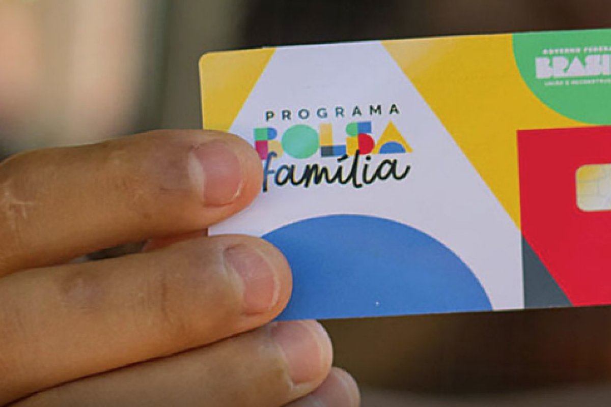 Governo encara dificuldades para adotar medidas para proibir uso do Bolsa Família em apostas online 