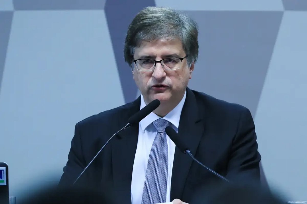 Medida serve para impedir obstrução de Justiça, diz PGR sobre prisão de Braga Netto