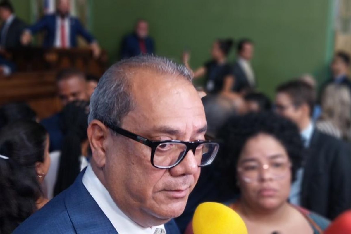 "Tivemos apenas um voto contra", diz Carlos Muniz sobre aprovação do Orçamento de 2025
