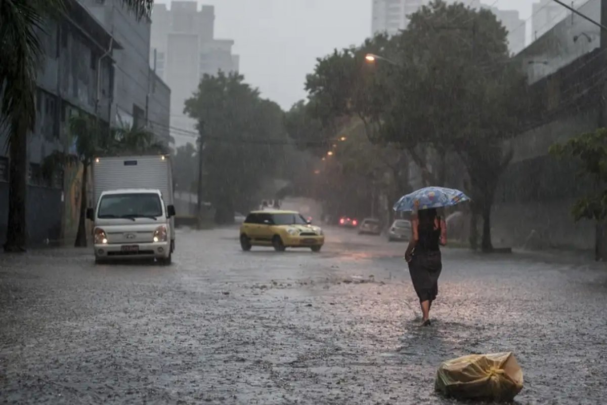 Nova tempestade deixa SP em estado de atenção; 186 mil estão sem luz na região metropolitana