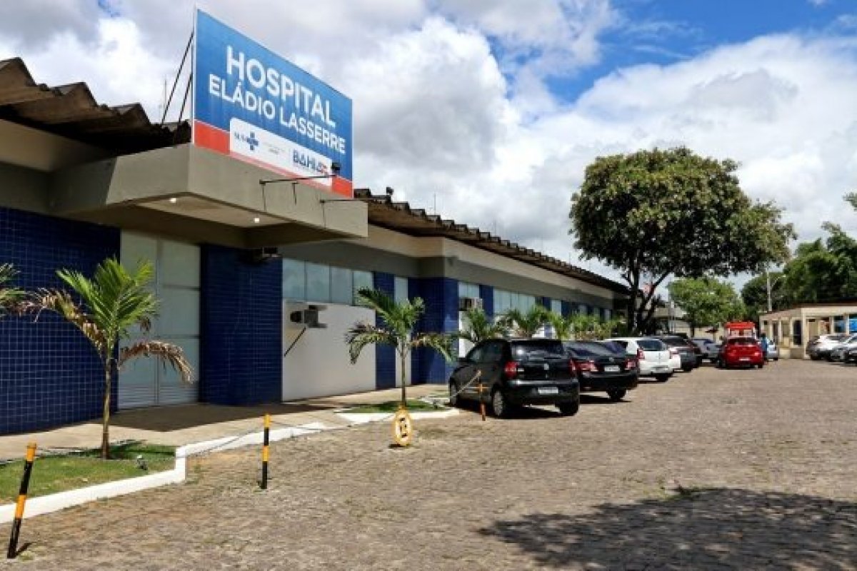 Mulher é atingida por 32 golpes de faca em tentativa de feminicídio na noite de Natal