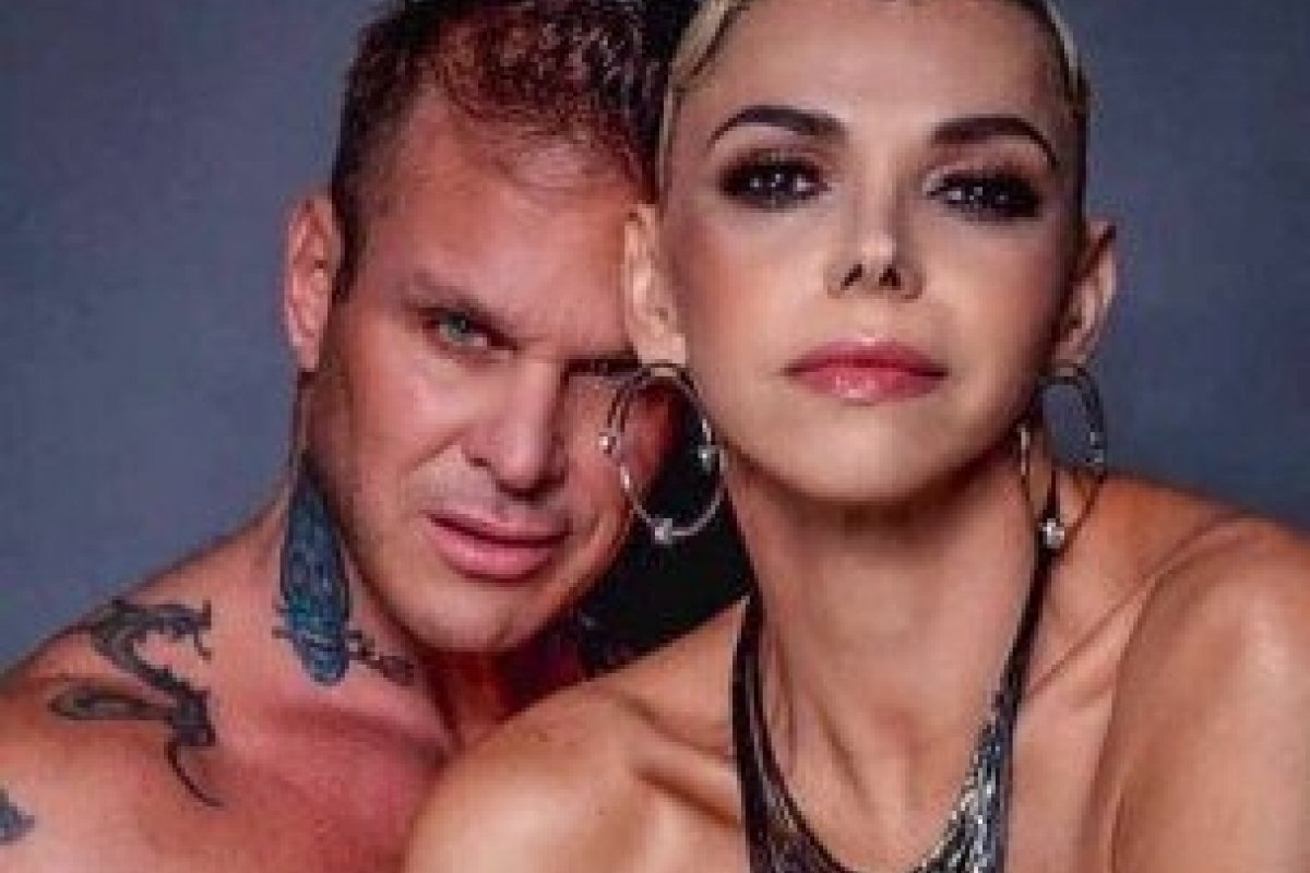 Léo Áquilla agita a web ao  posar para ensaio sensual junto com o marido nu 