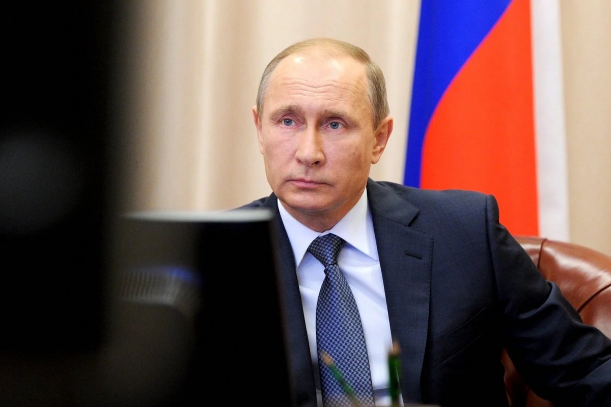 Putin pede desculpas por queda de avião que matou 38 pessoas