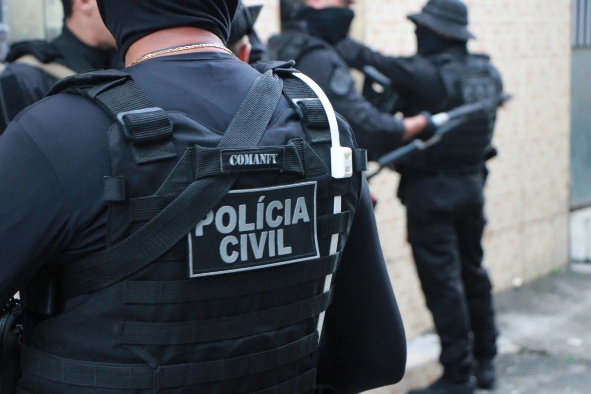Homem é preso após roubar carro e dirigir embriagado na Bahia; ele fingiu perda de movimentos das pernas, foi levado a hospital e furtou paciente na unidade