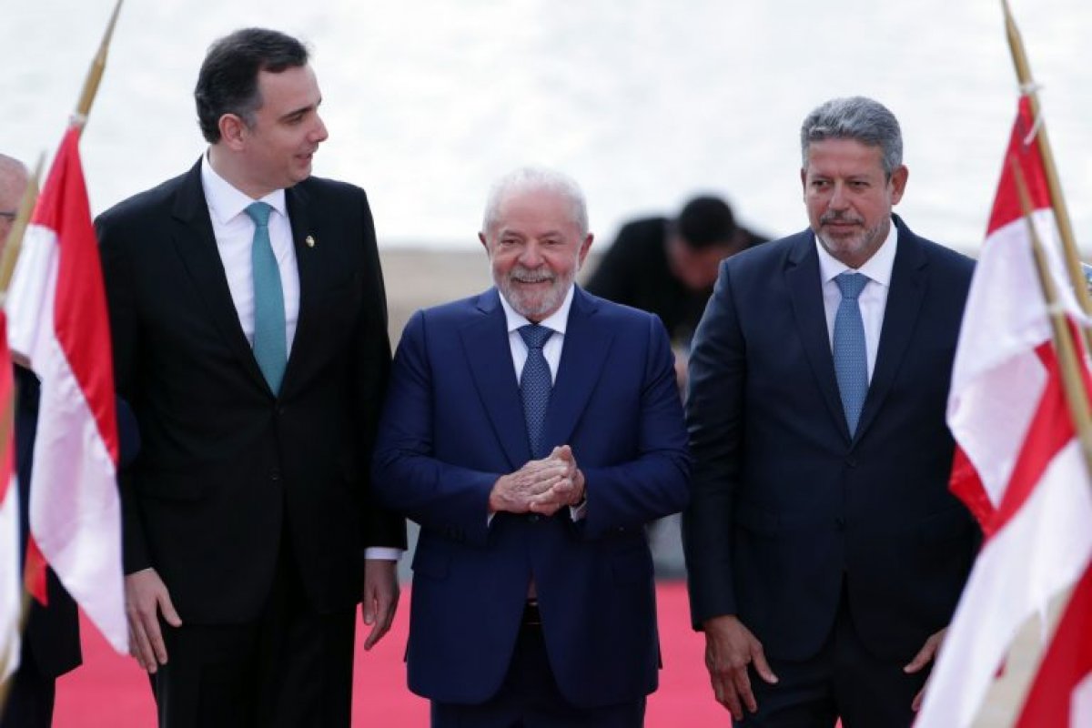 Solenidade 8 de Janeiro: Lula convida cúpula do Congresso para ato em Brasília