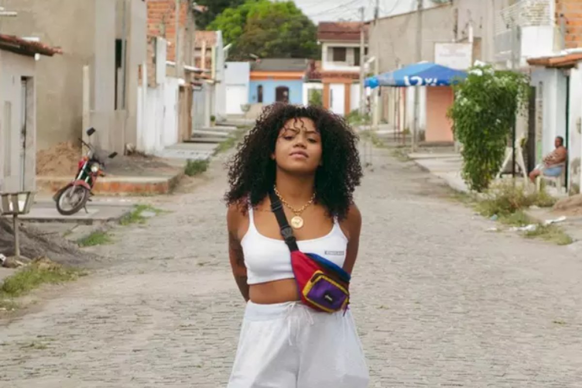 Cantora Duquesa tira videoclipe do ar com medo de facção criminosa 