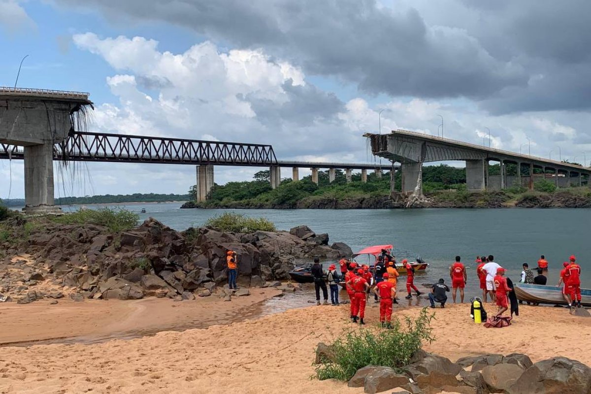 Sobe para 14 o total de mortos após queda de ponte entre TO e MA