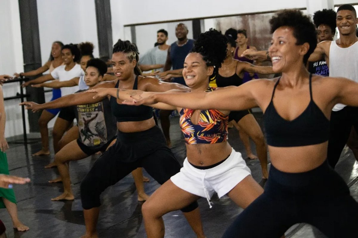 Escola de dança da Funceb abre inscrições para 15 modalidades de cursos de verão; saiba como participar