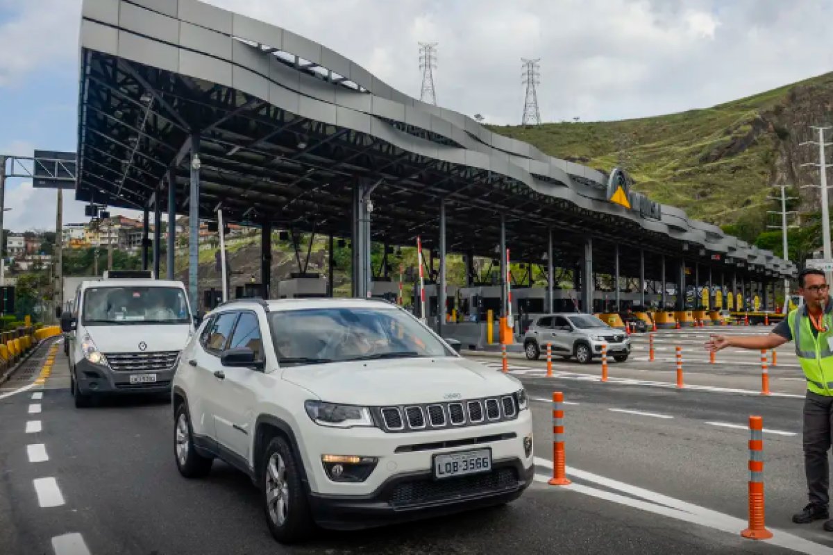 Nova York inicia cobrança de pedágio de veículos 