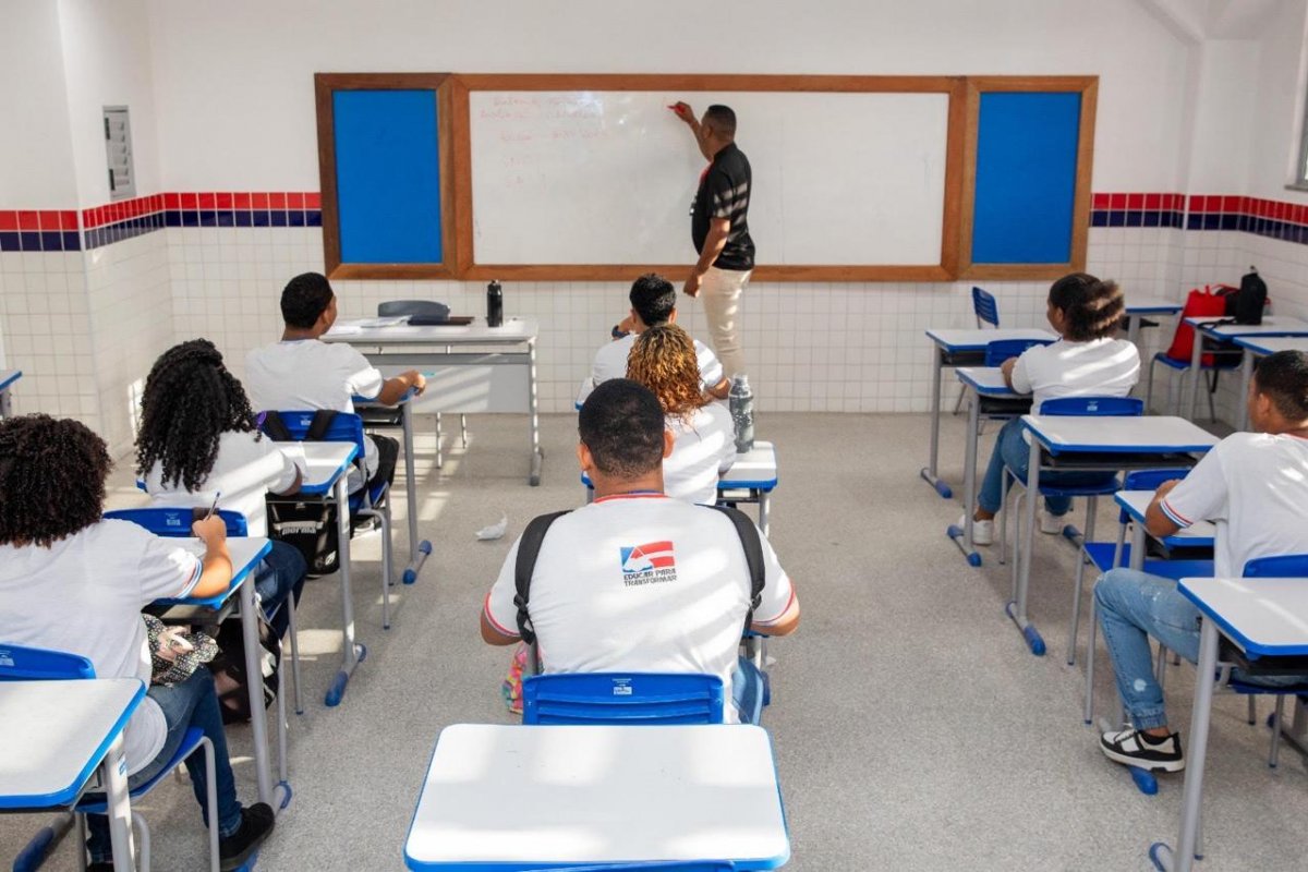 Mais de 640 novos profissionais são convocados pelo governo da Bahia para atuar na Educação