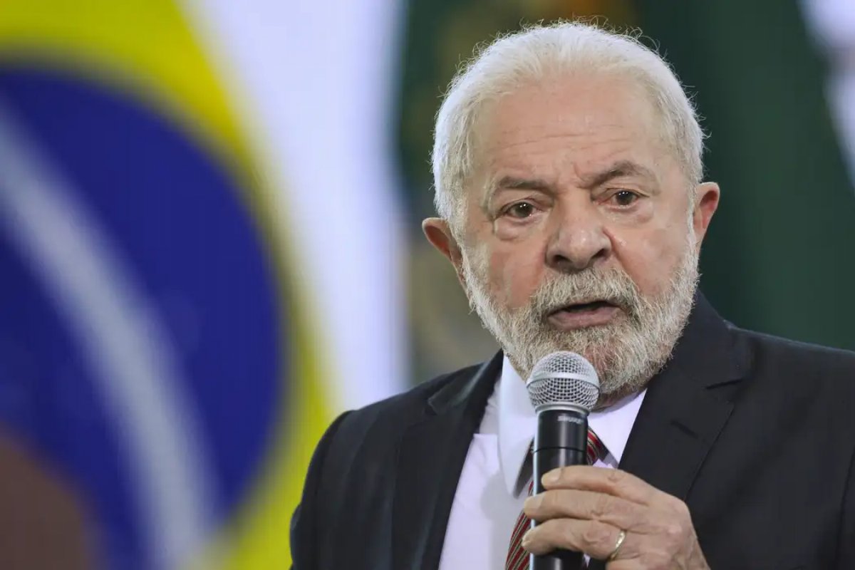 Governo Lula divulga programa ‘Mais Professores’ para enaltecer educadores