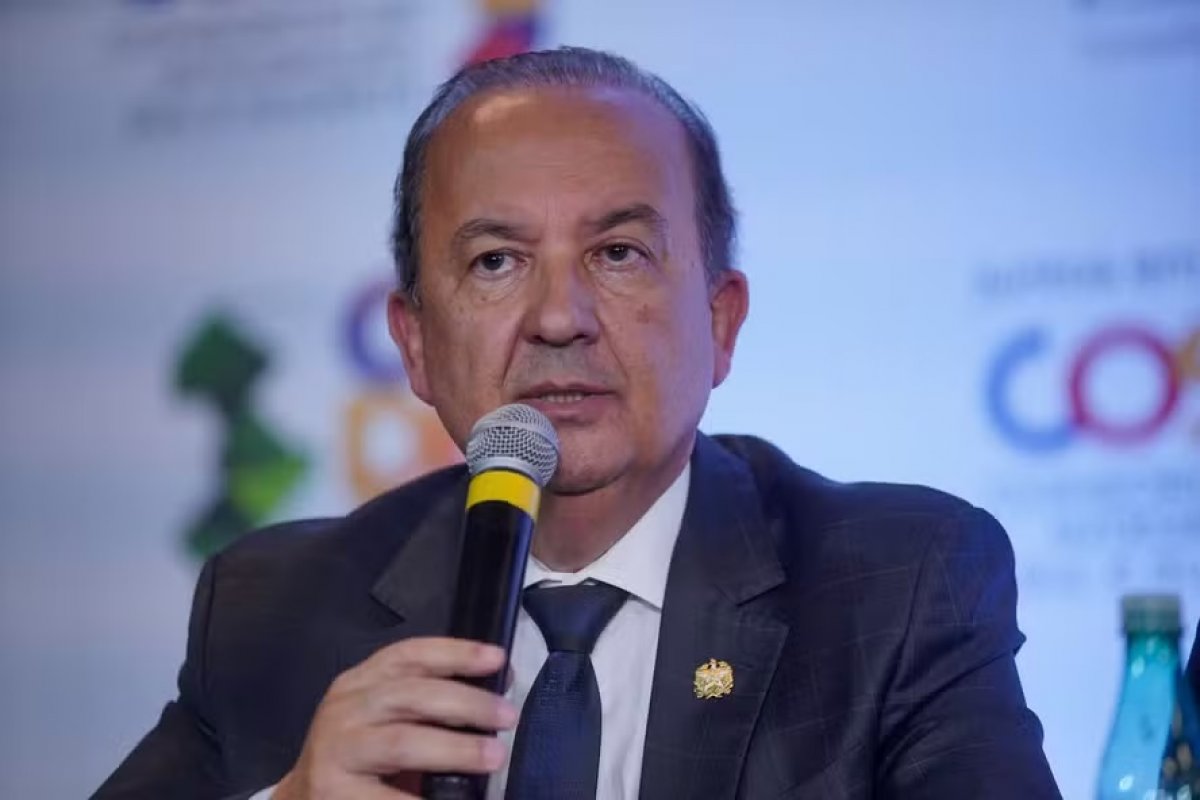 Moraes pede para PF ouvir Jorginho Mello sobre vínculo de Bolsonaro e Valdemar