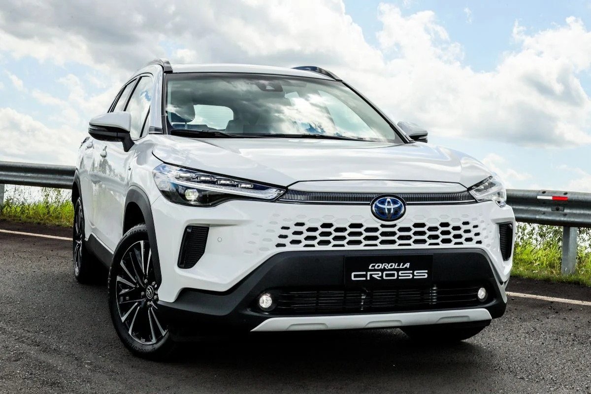 Toyota Corolla Cross chega à linha 2026 com novidades 