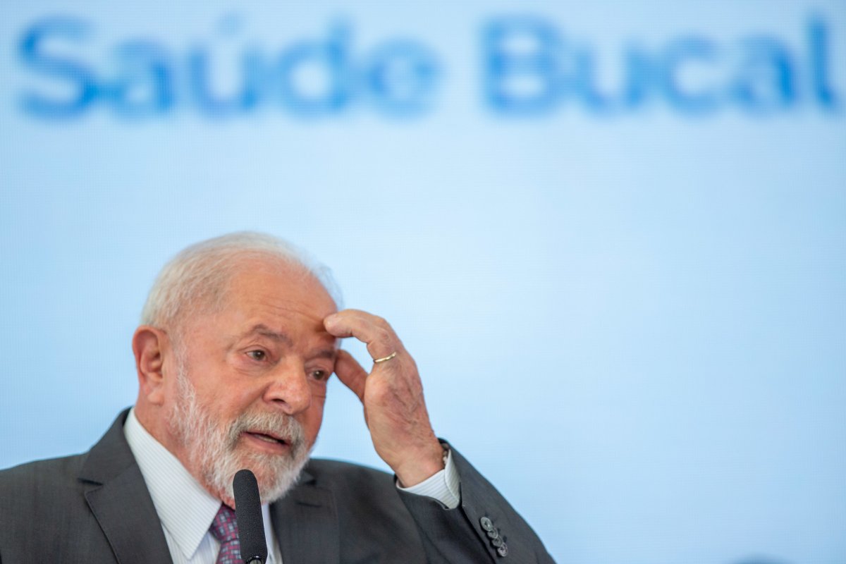 Lula chega à metade do mandato com 28% das promessas concluídas e 17% paralisadas