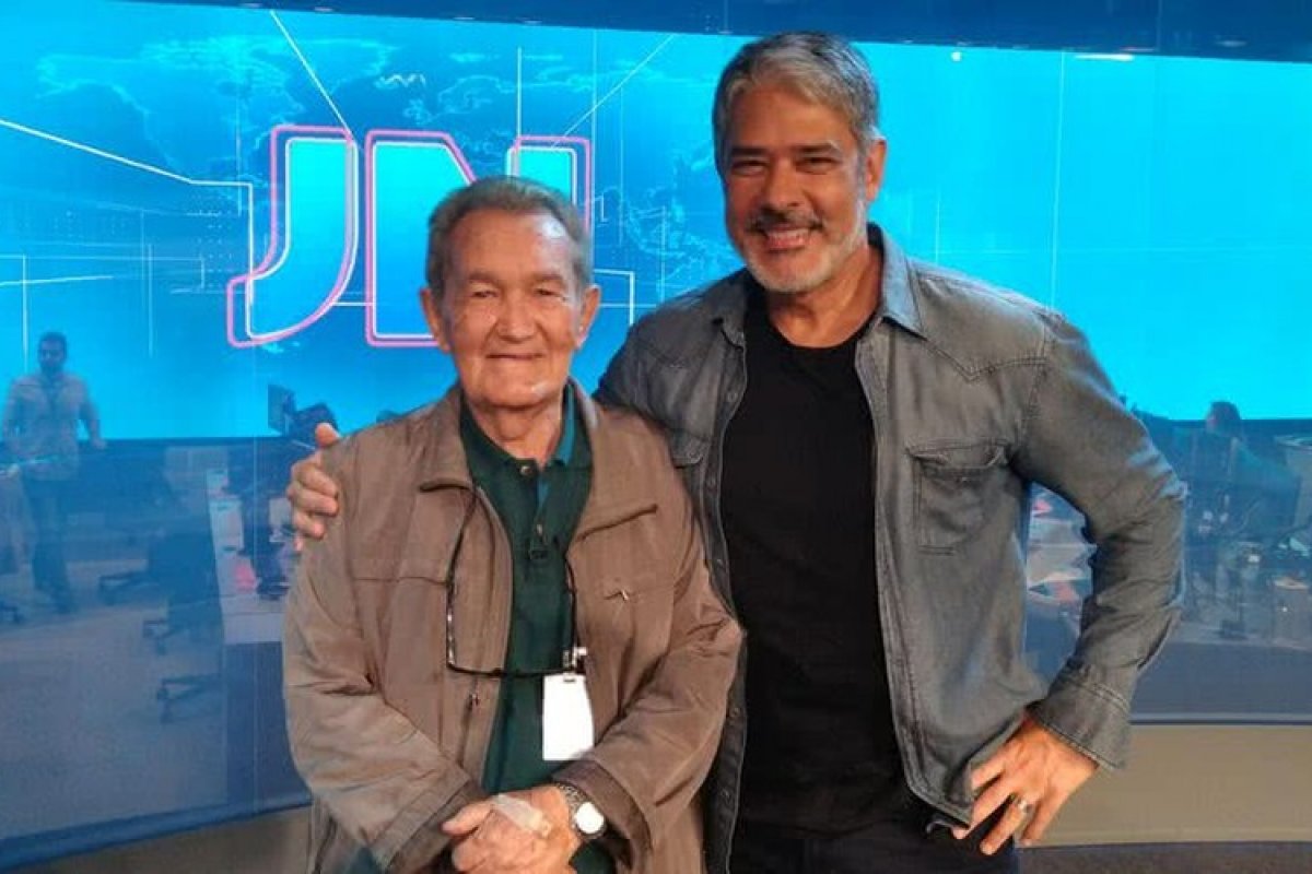 William Bonner lamenta morte de Léo Batista! 