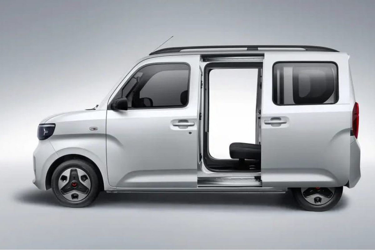 Minivan elétrica da GM custa menos de R$ 40 mil na China 
