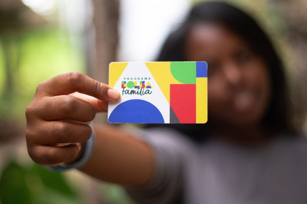 Bolsa família: mais de 1,3 milhão de famílias saem do programa após superarem requisito de renda do governo federal