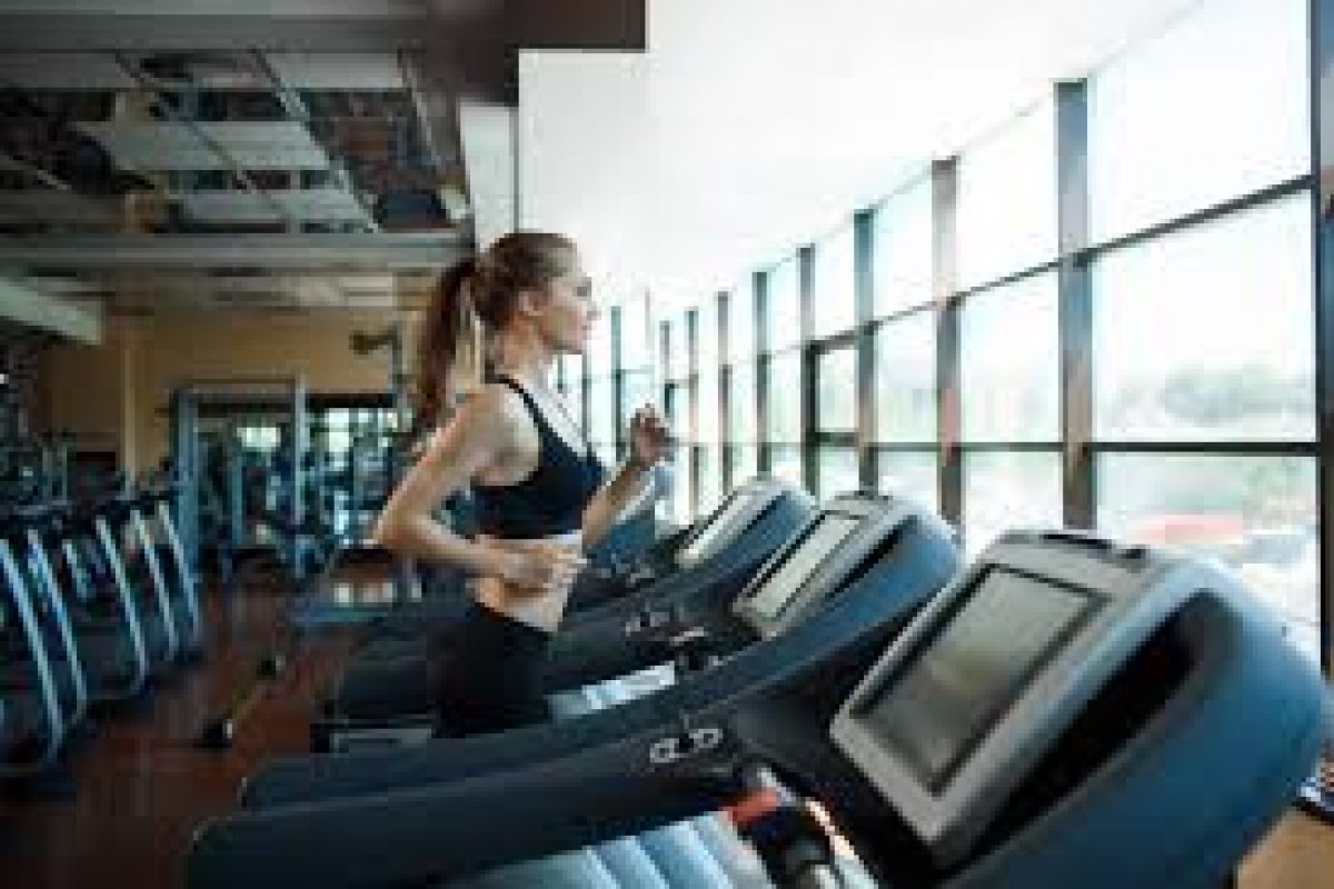 Treino cardio: especialista em Educação Física lista mitos e verdades sobre a queima de gordura acelerada!