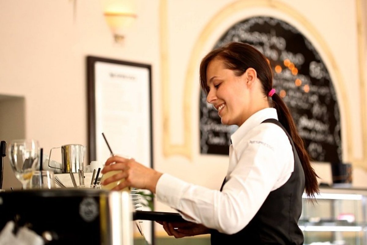 Nos últimos quatro anos, Bahia gerou mais de 141 mil postos de trabalho em bares e restaurantes