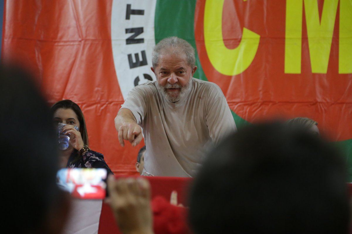 PT exclui DEM e PSDB de aliança eleitoral