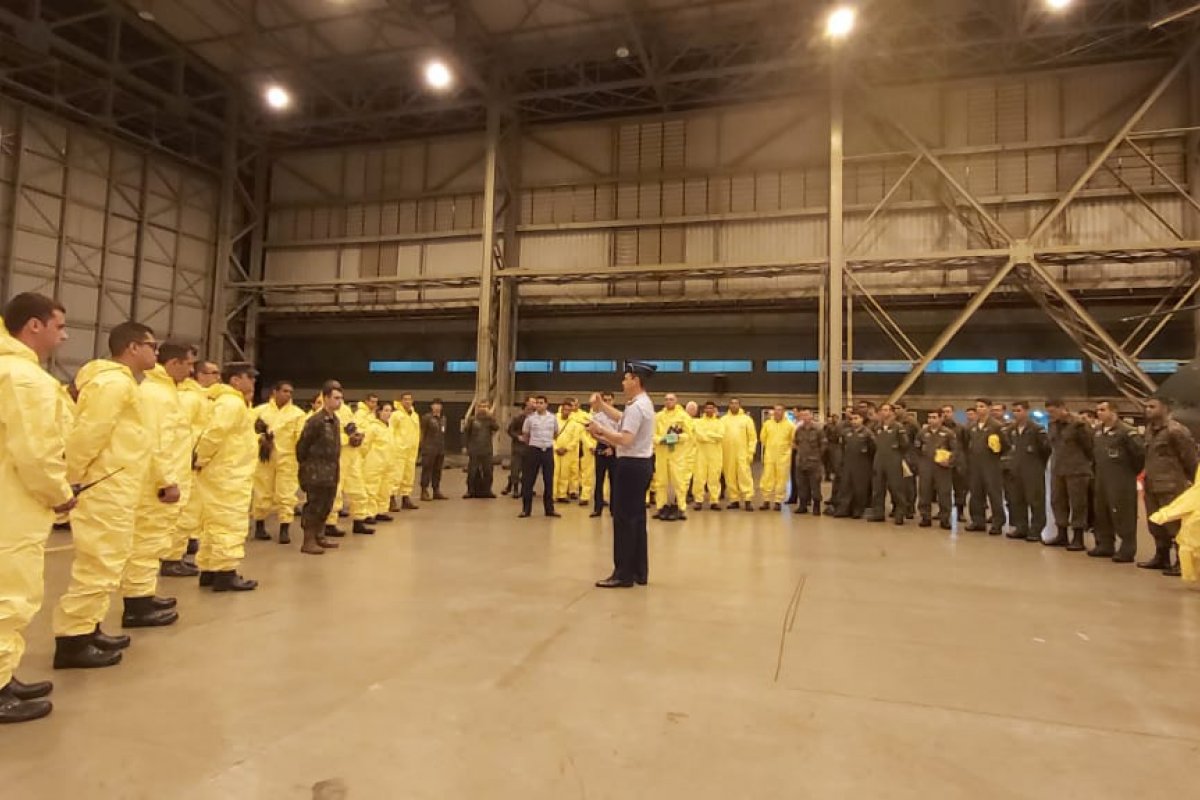 Exército brasileiro mostra capacidade de defesa biológica e segurança em processo de repatriação 