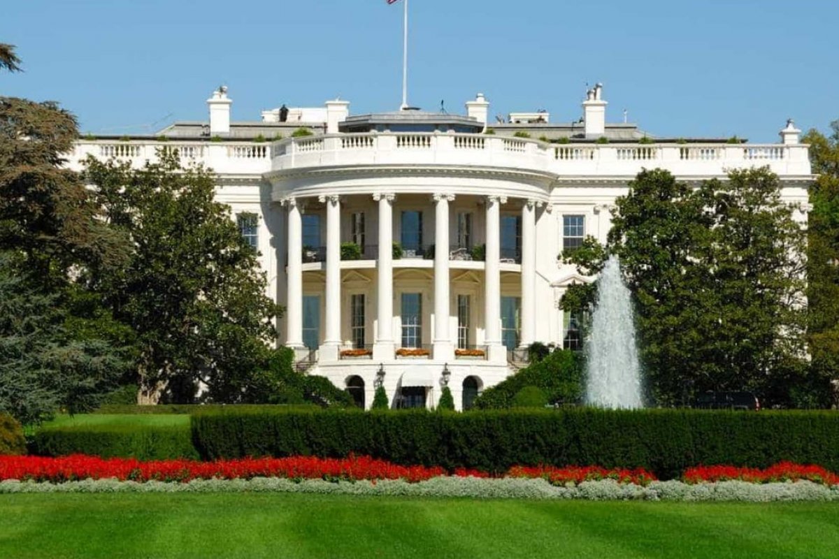 Homem armado que queria "matar Trump" é detido na área externa  da Casa Branca