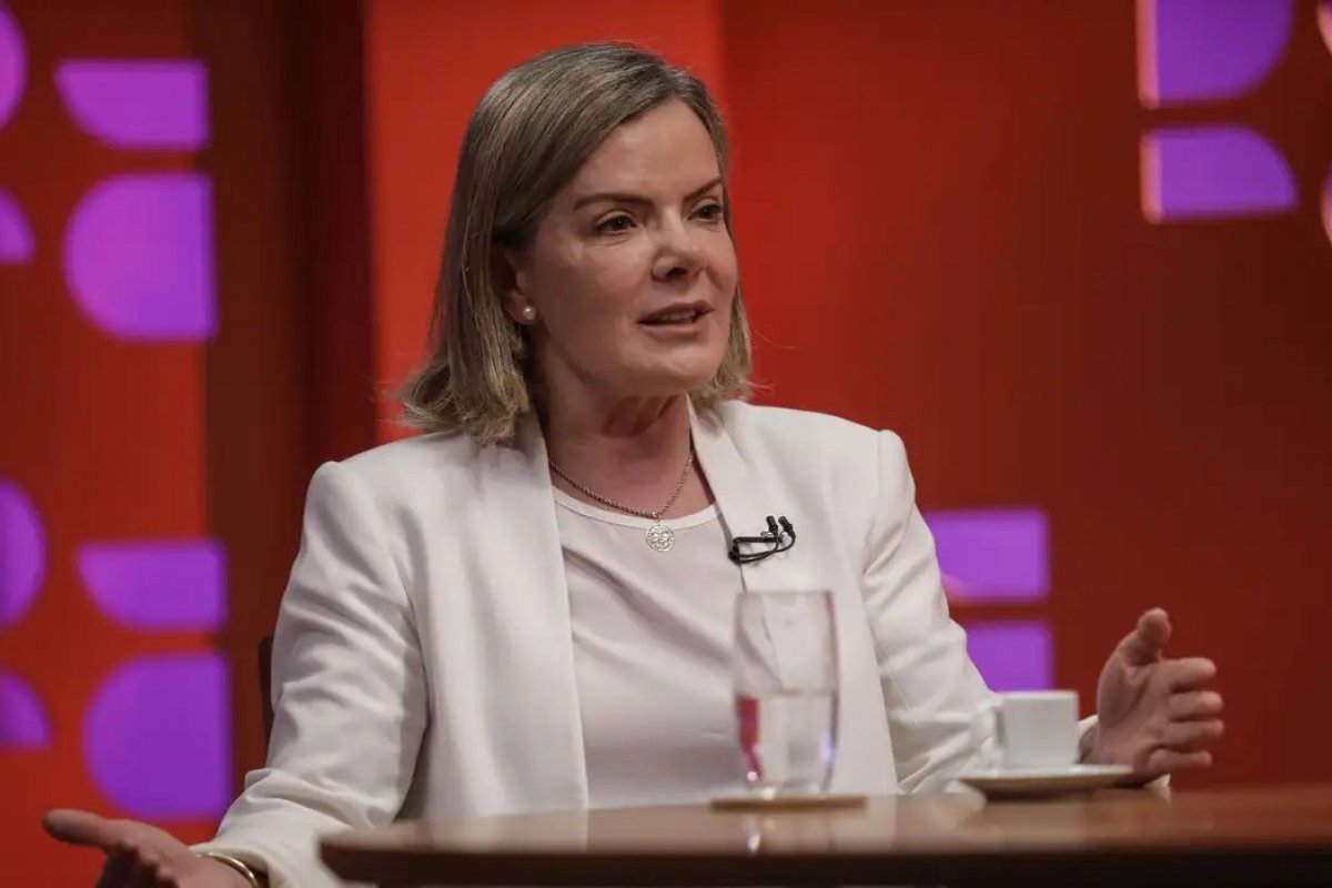 Gleisi Hoffmann diz que até julho PT encontra consenso sobre presidência do partido