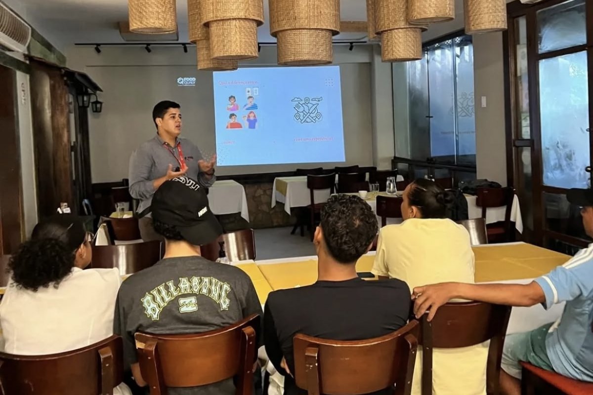 Praia do Forte ganha agenda de treinamentos para setor de gastronomia e turismo! 
