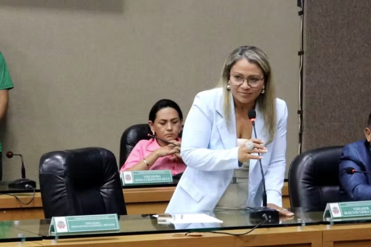 Vereadora tem mandato cassado por ser cunhada de prefeito no Amazonas 