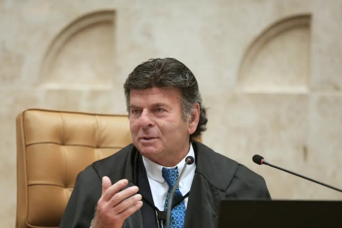 'Pior do que o juiz que não conhece o direito, é o juiz incoerente’, diz Fux em voto divergente no STF