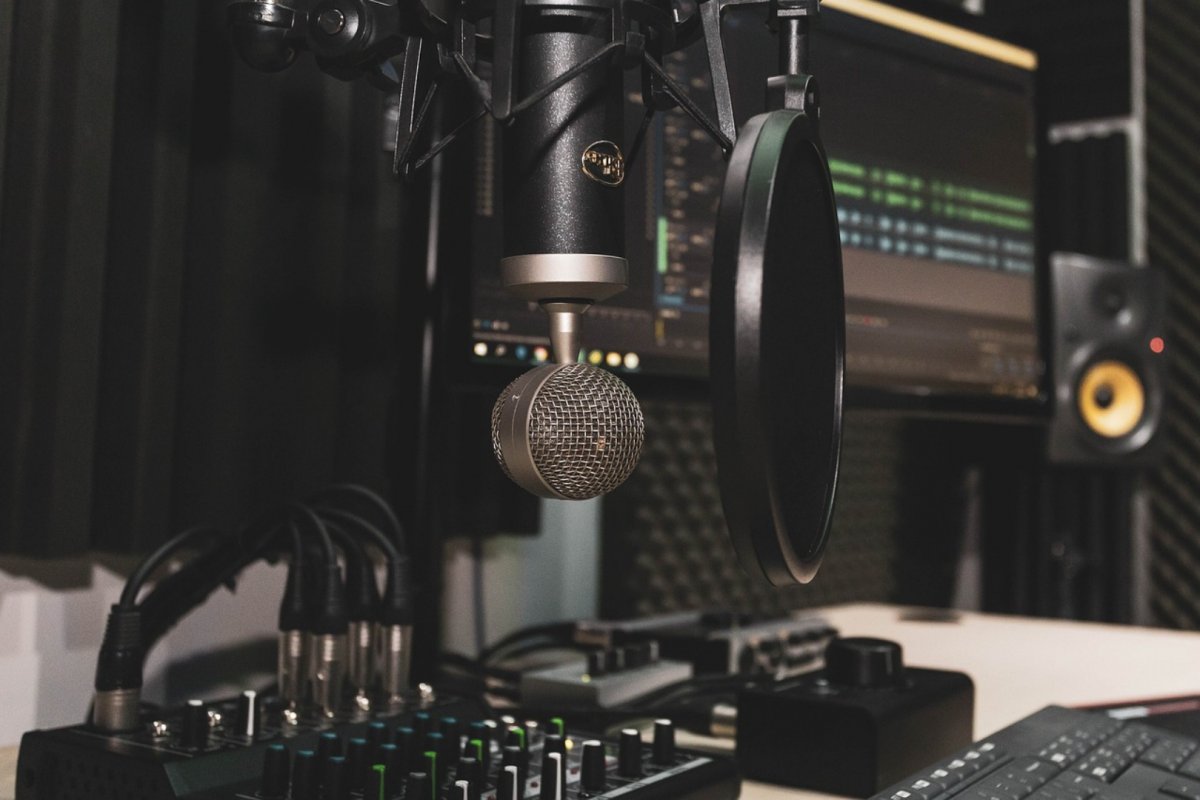 Rádio é o meio de comunicação com maior confiança entre os brasileiros, aponta pesquisa