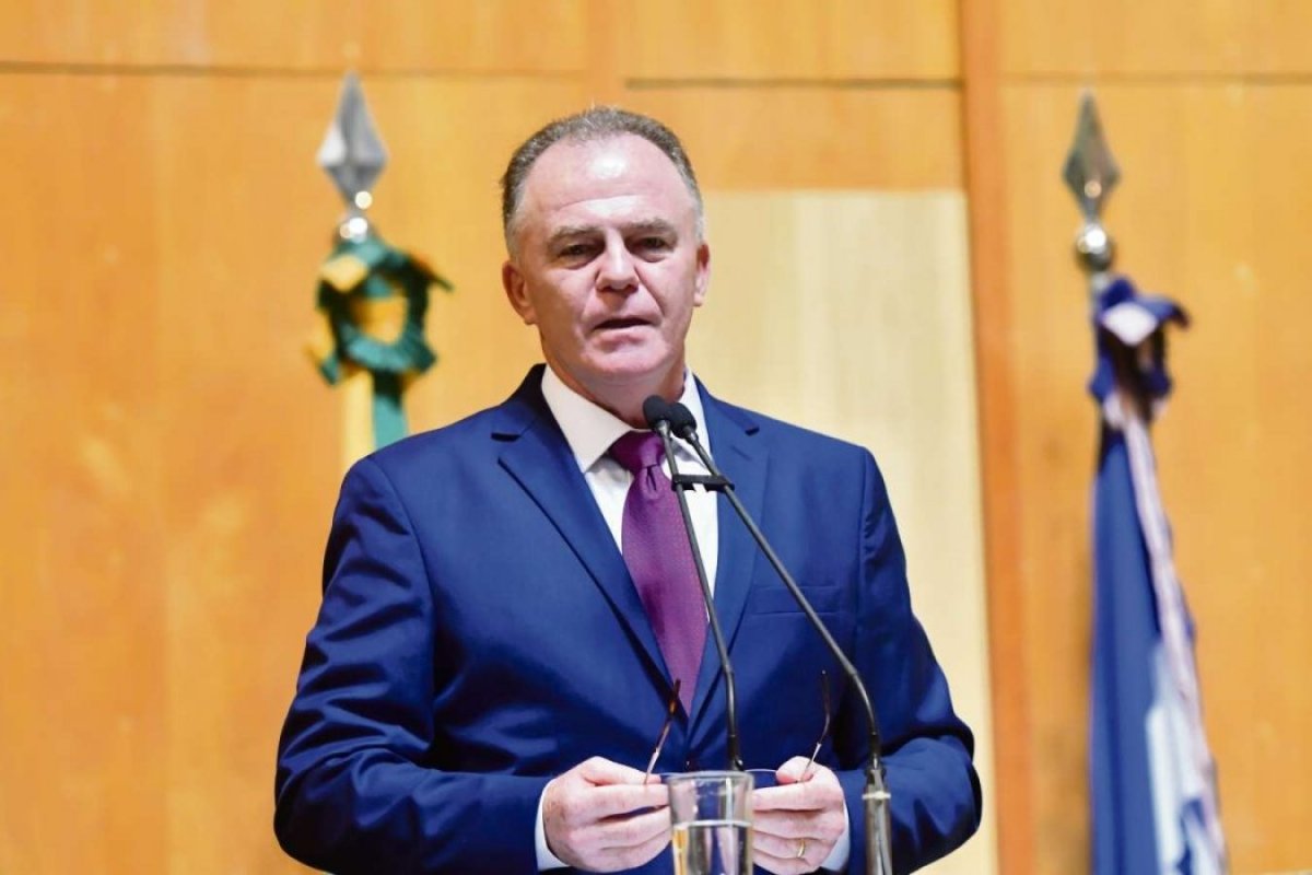 Governador do ES afirma que representantes estaduais não participaram de conversa sobre cobrança de impostos de combustíveis  