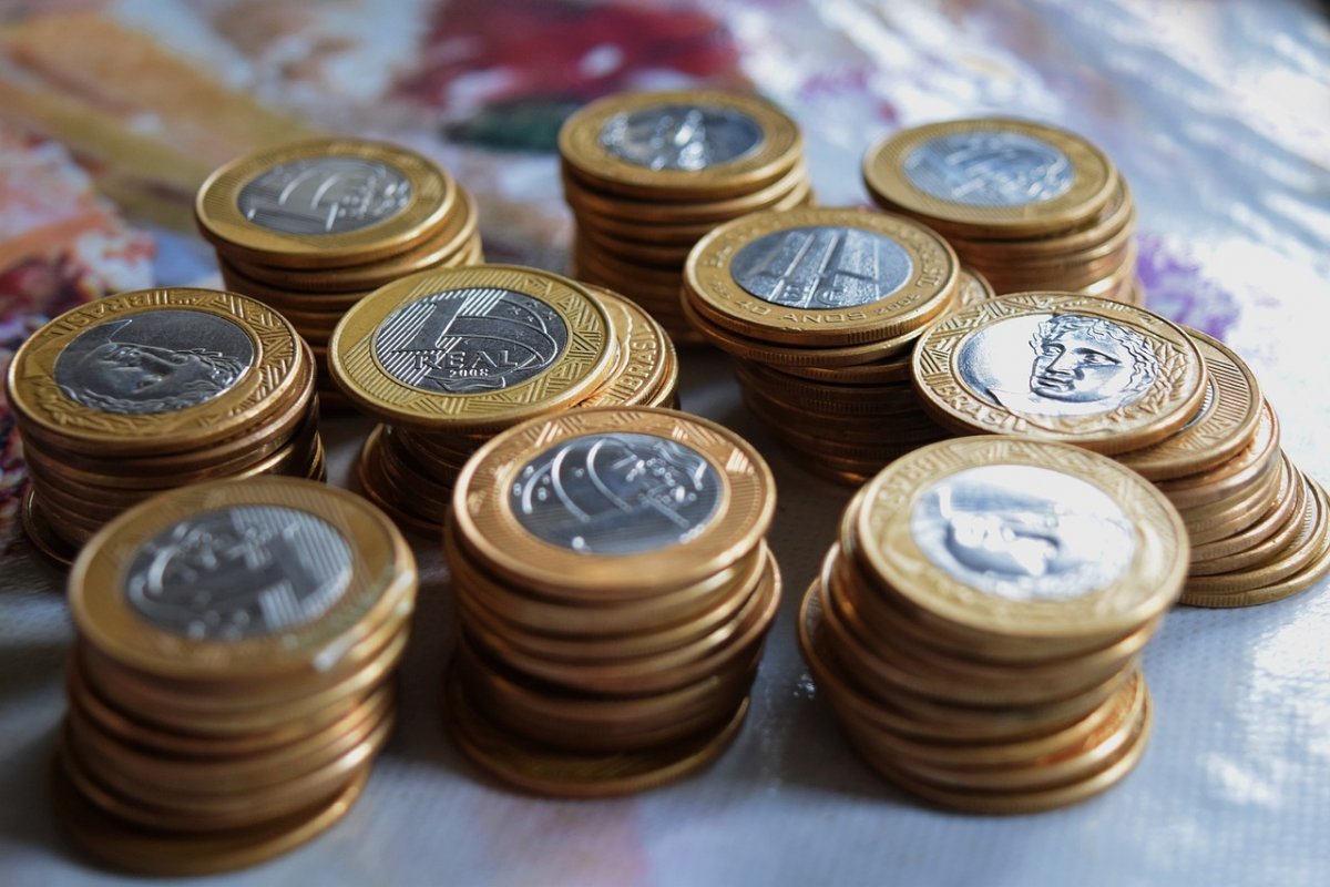 Mais da metade dos brasileiros consideram que a economia piorou nos últimos 12 meses, diz pesquisa