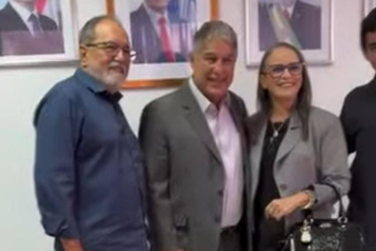 Prefeito de Itapetinga, que apoiou ACM Neto em 2022, se aproxima do governo de Jerônimo 