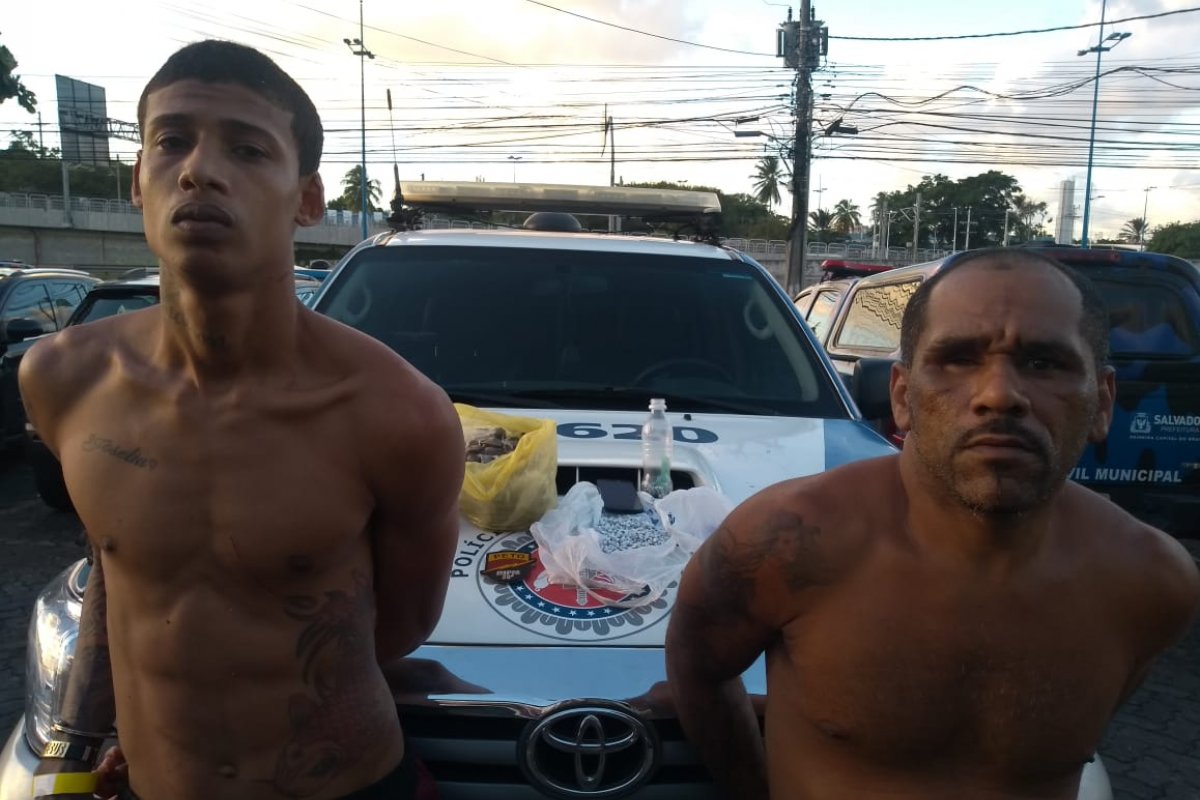 Dupla é presa com mais 600 porções de drogas em Brotas 