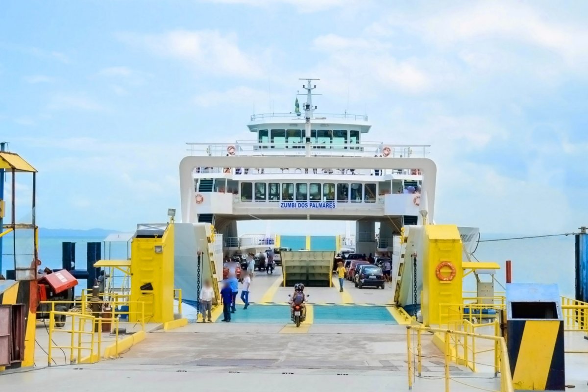 Ferry-boat abre horas extras para feriados de Semana Santa e Tiradentes 
