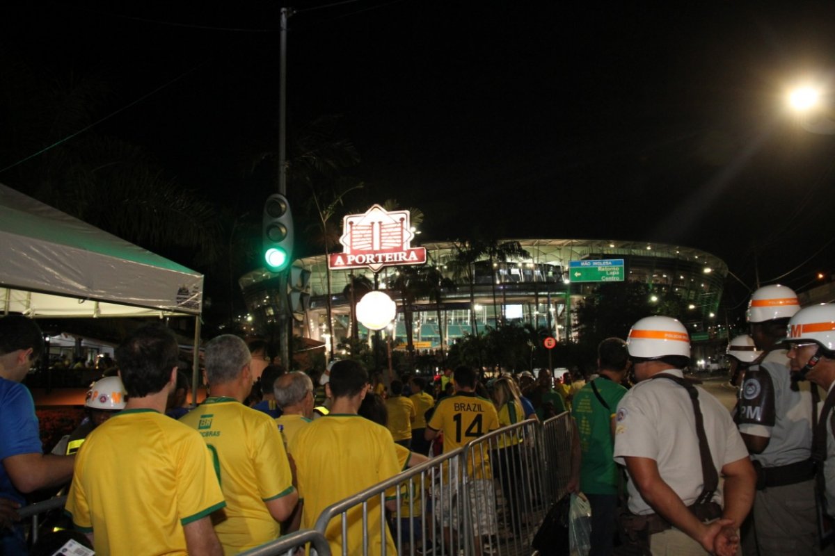 Primeiro jogo da Seleção em Salvador tem 14 furtos e dois roubos registrados