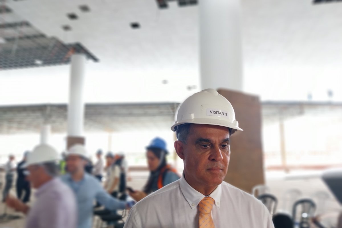 Não há previsão para fim de processo licitatório e chegada de novos ferries boats, diz secretário 