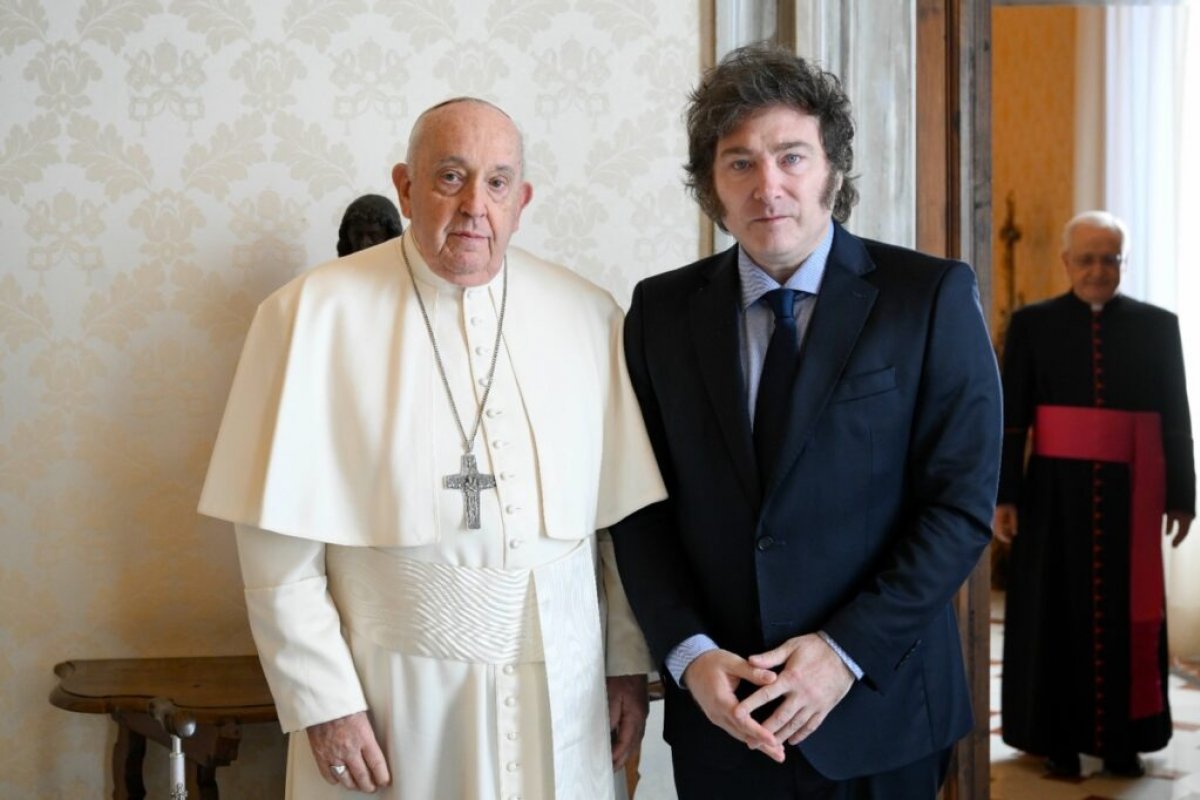 Em Roma, Milei diz que pediu perdão a Francisco após duras críticas ao papa