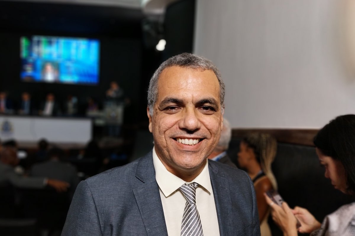 Vídeo: Cezar Leite critica novas intervenções para as obras do VLT autorizadas por Jerônimo 