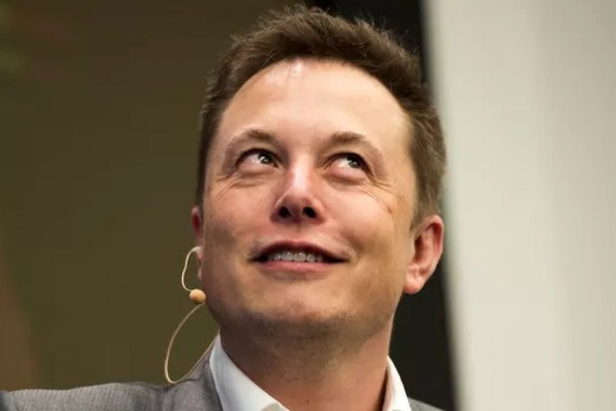 Tesla procura novo CEO para substituir Elon Musk, diz jornal; empresa nega