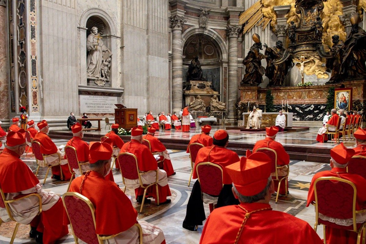 Vídeo: Entenda mais sobre o Conclave e como acontece a votação para escolher um novo Papa; saiba quem são os favoritos 