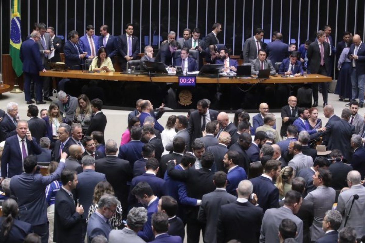 Entenda o projeto aprovado na Câmara que aumenta o número de deputados federais