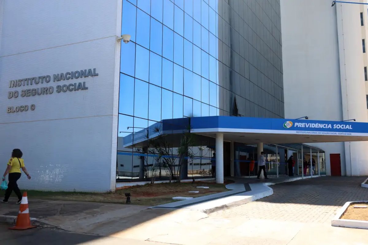 Escândalo do INSS: Oposição apresenta solicitação de criação da CPI mista ao Congresso Nacional