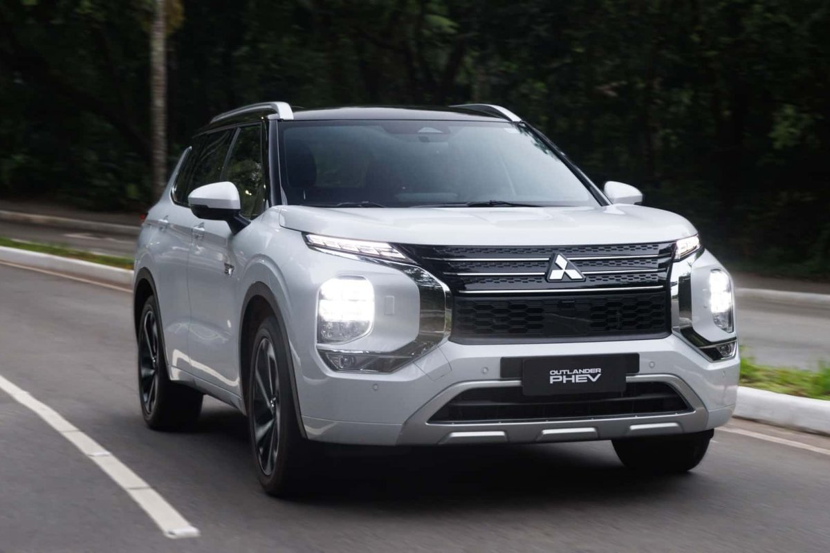 Mitsubishi lança Outlander PHEV de olho no domínio chinês 