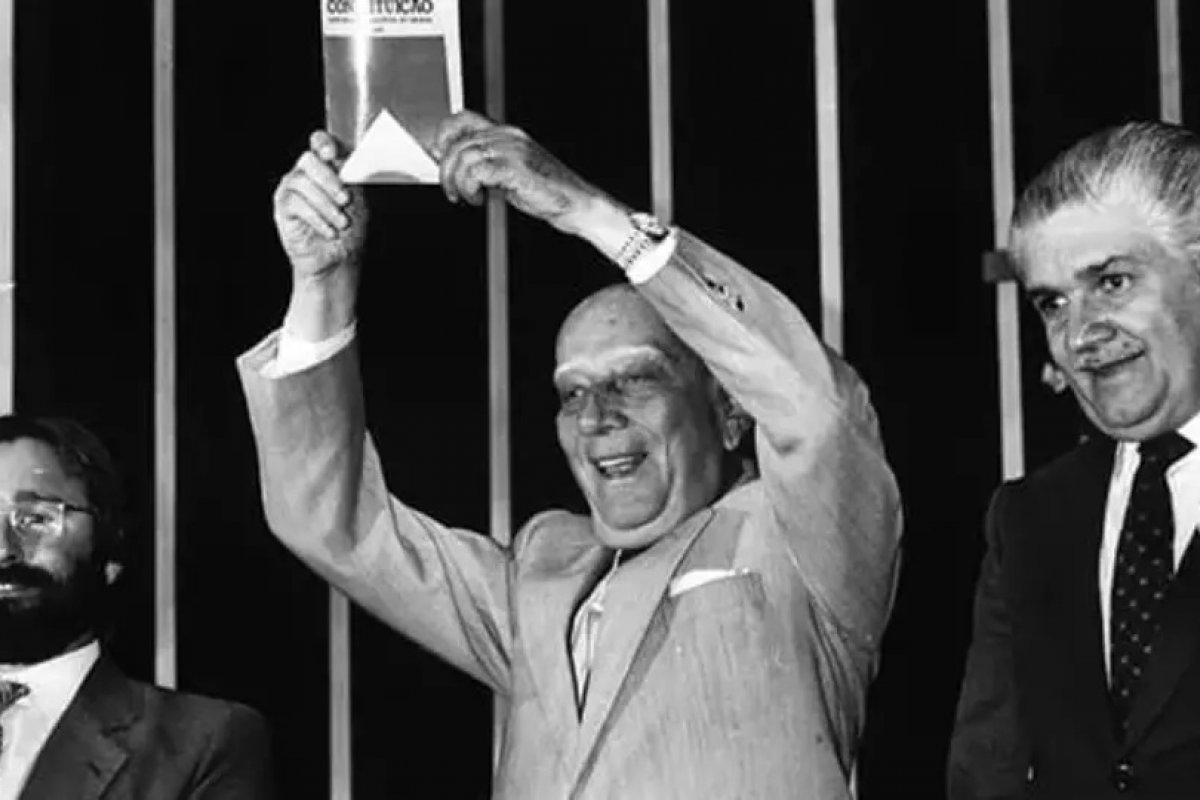 Emenda que instituiu voto analfabeto influenciou a Constituição de 88