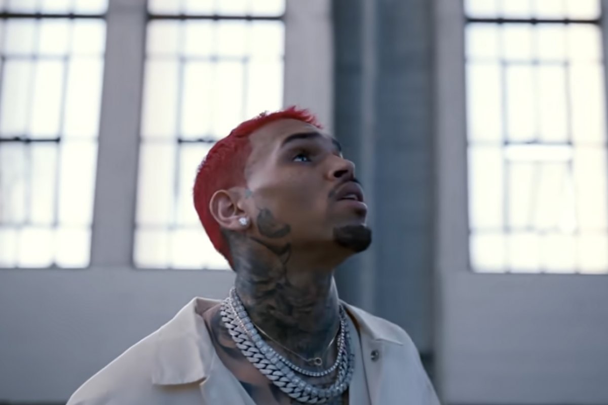 Chris Brown deve pagar fiança milionária após suposto caso de agressão contra produtor musical