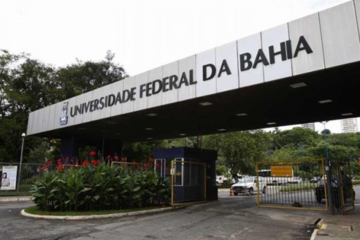 Defensoria Pública pede suspensão de matrículas na UFBA 