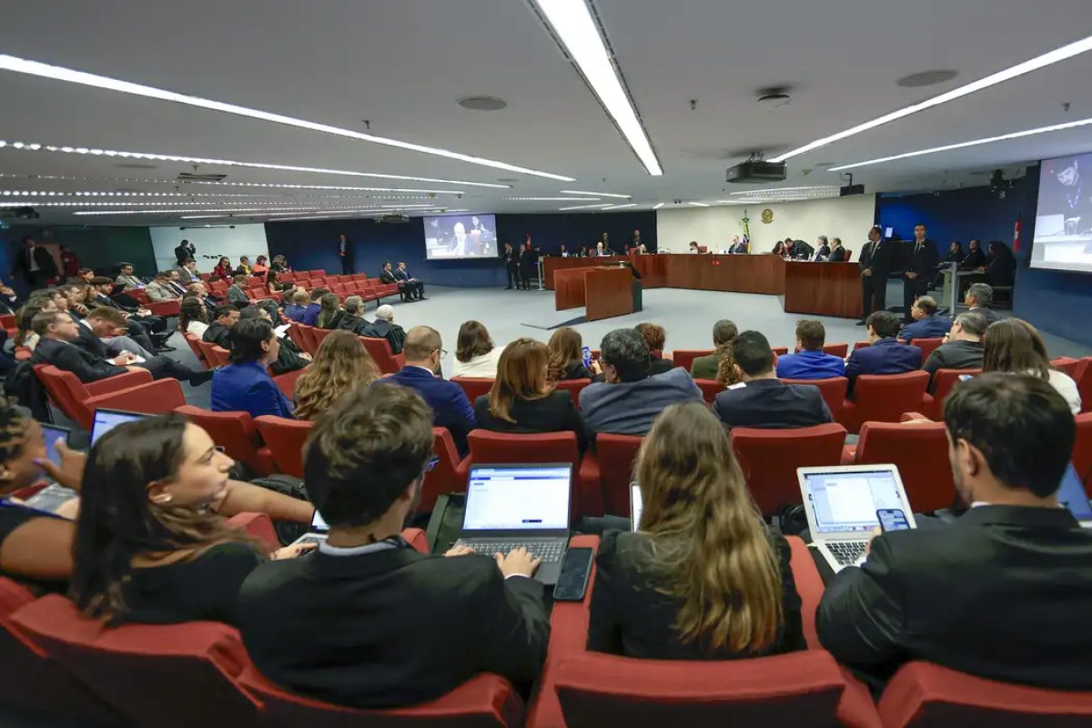 STF segue com depoimentos sobre tentativa de golpe e ouve ex-ministros e oficiais militares 