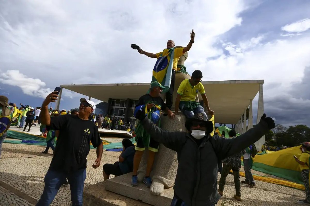 Nova proposta de anistia ao 8/1 do PL deve ser discutida com Motta nesta semana